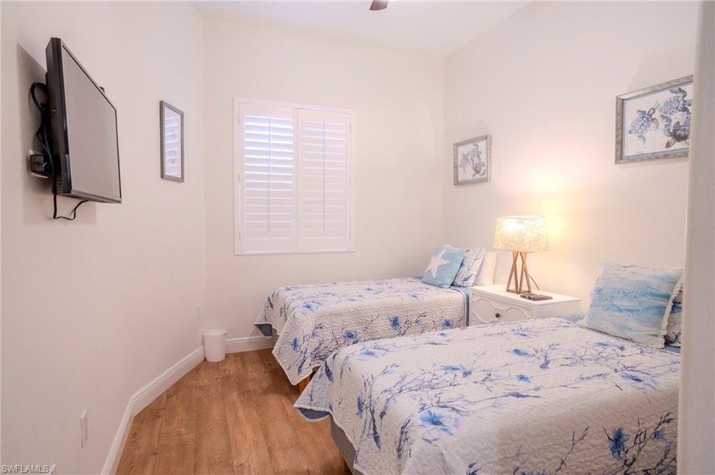 NAPLES BAY RESORT - Residential