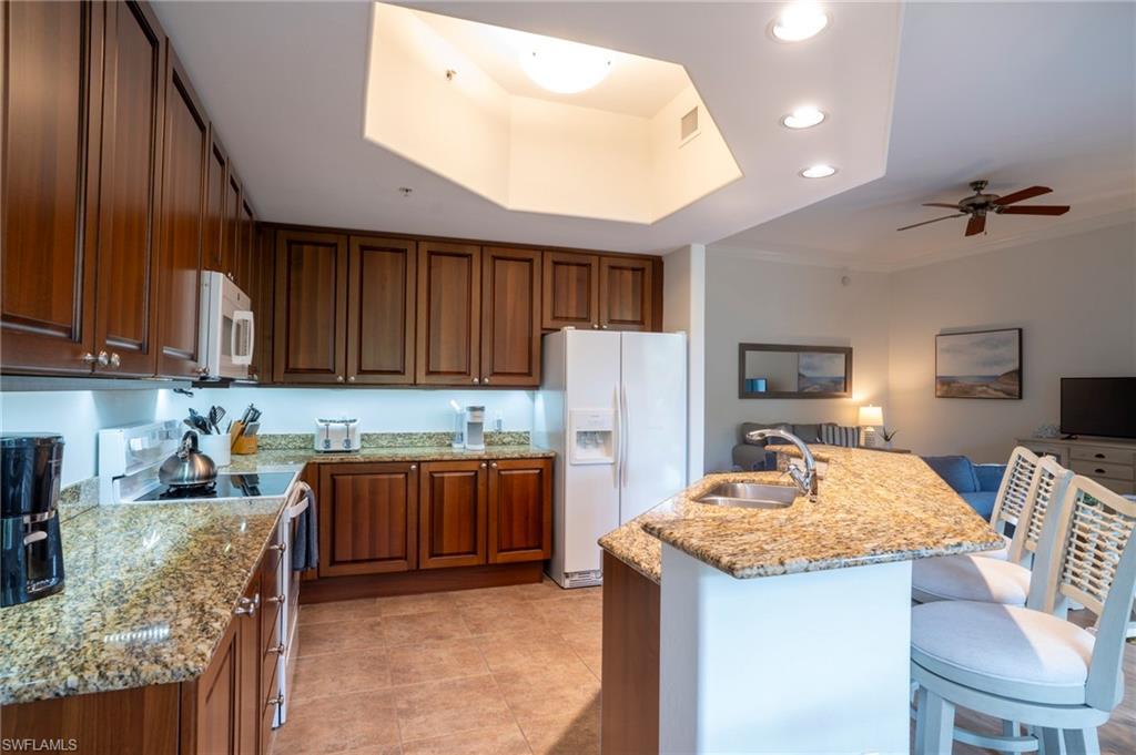 NAPLES BAY RESORT - Residential