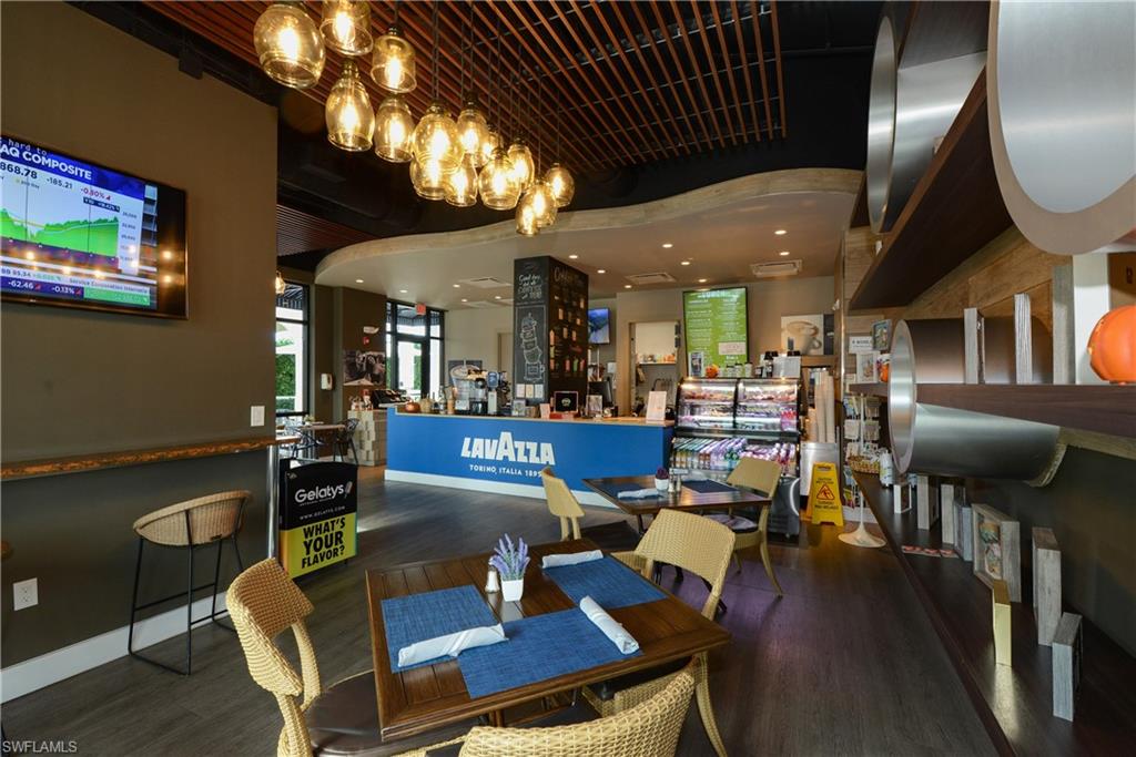 NAPLES BAY RESORT - Residential