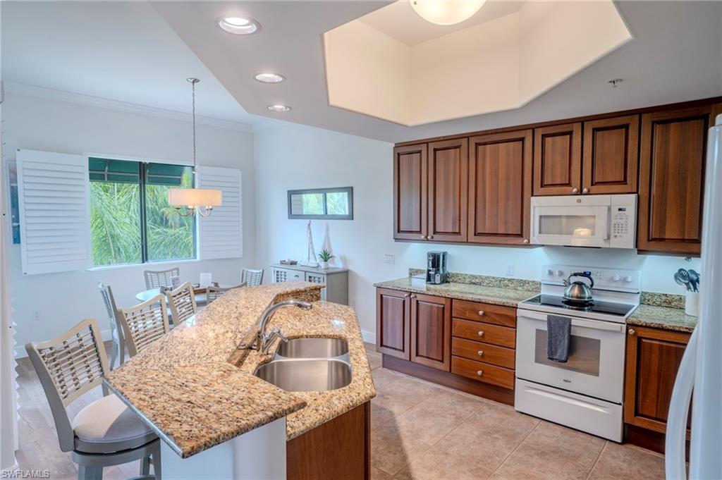 NAPLES BAY RESORT - Residential