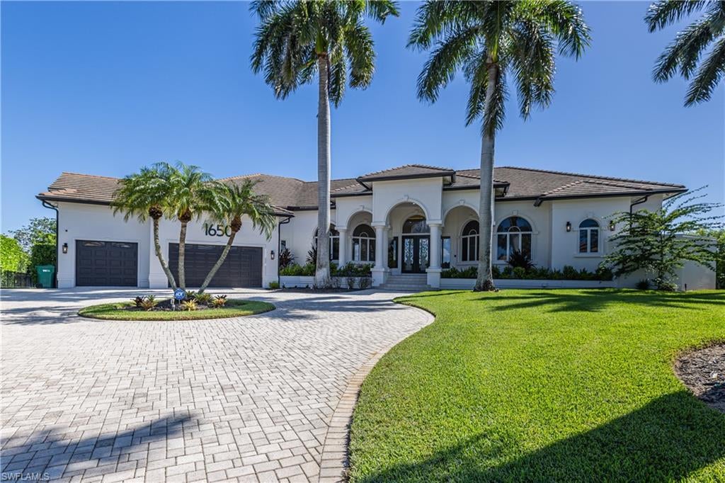 1650 Caxambas CT