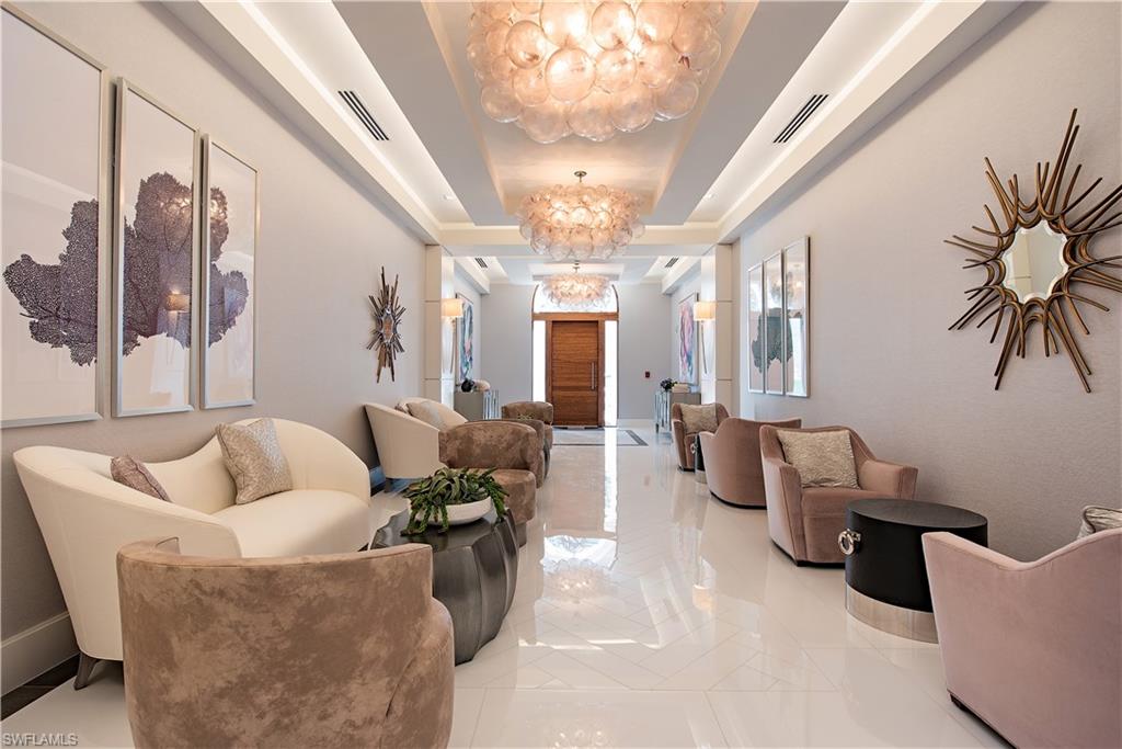 RESIDENCES AT 5TH & 5TH - Residential