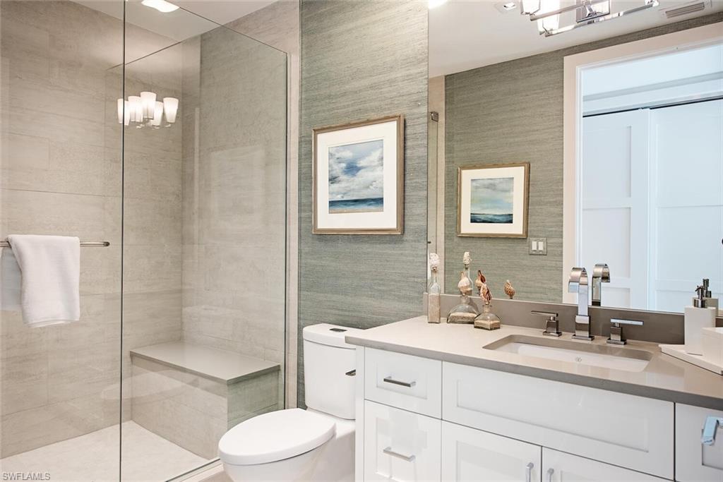 RESIDENCES AT 5TH & 5TH - Residential