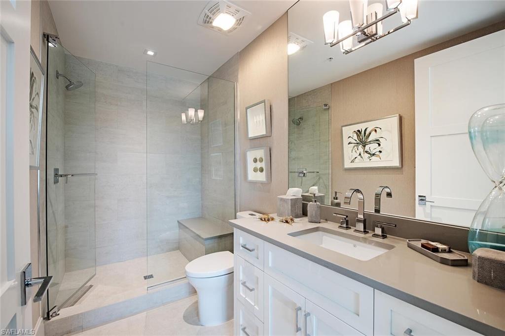 RESIDENCES AT 5TH & 5TH - Residential