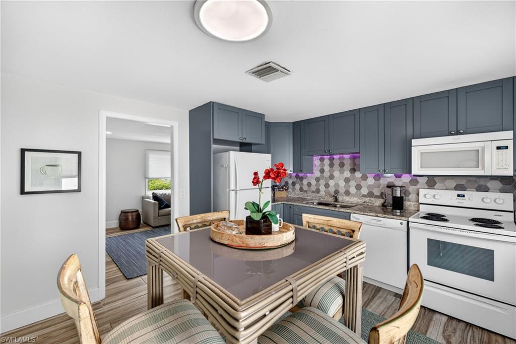 NAPLES PARK - Residential