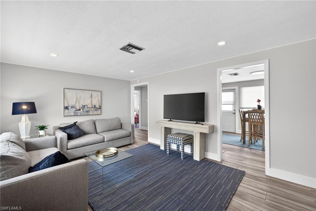 NAPLES PARK - Residential