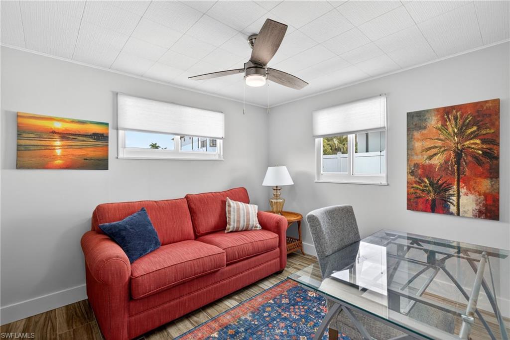 NAPLES PARK - Residential