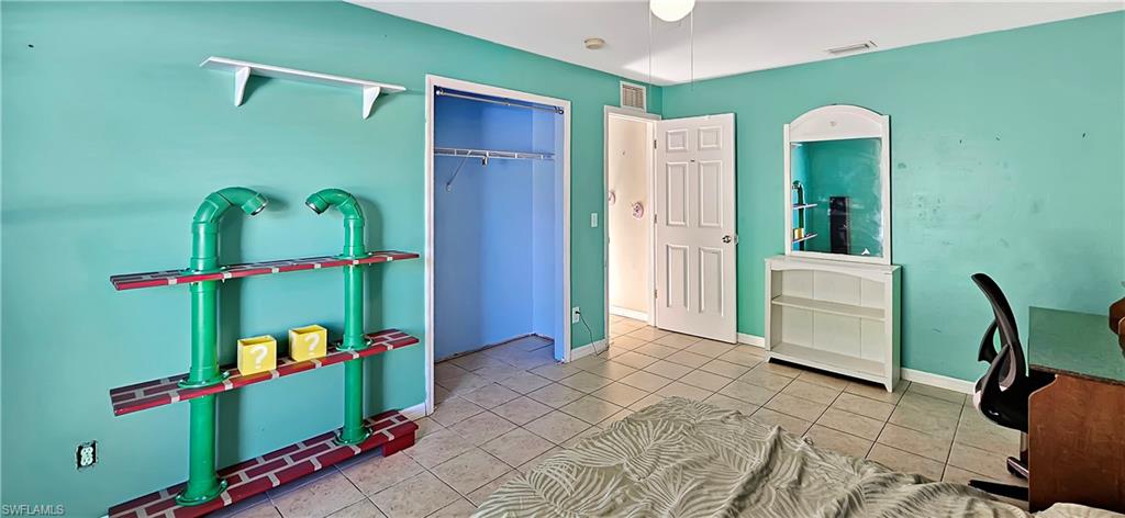 SAN CARLOS PARK - Residential