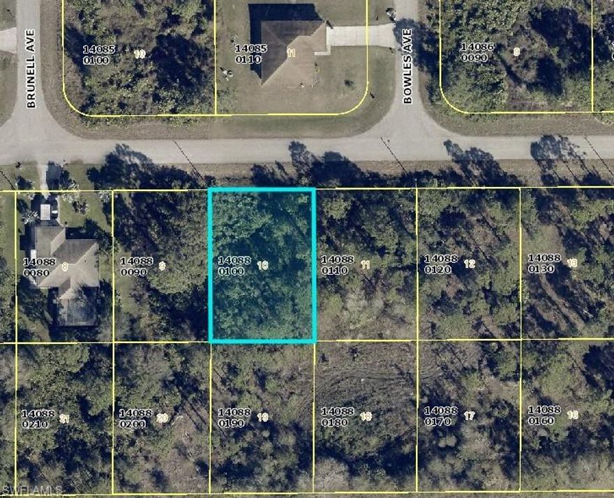 Vacant residential lot with southern exposure, this lot is perfect for those who enjoy abundant natural light throughout the day. Whether you're looking to create a sunny outdoor living space or cultivate a vibrant garden, the southern exposure of this lot provides endless possibilities. This is a wonderful opportunity to build your ideal home in a convenient and sought-after location