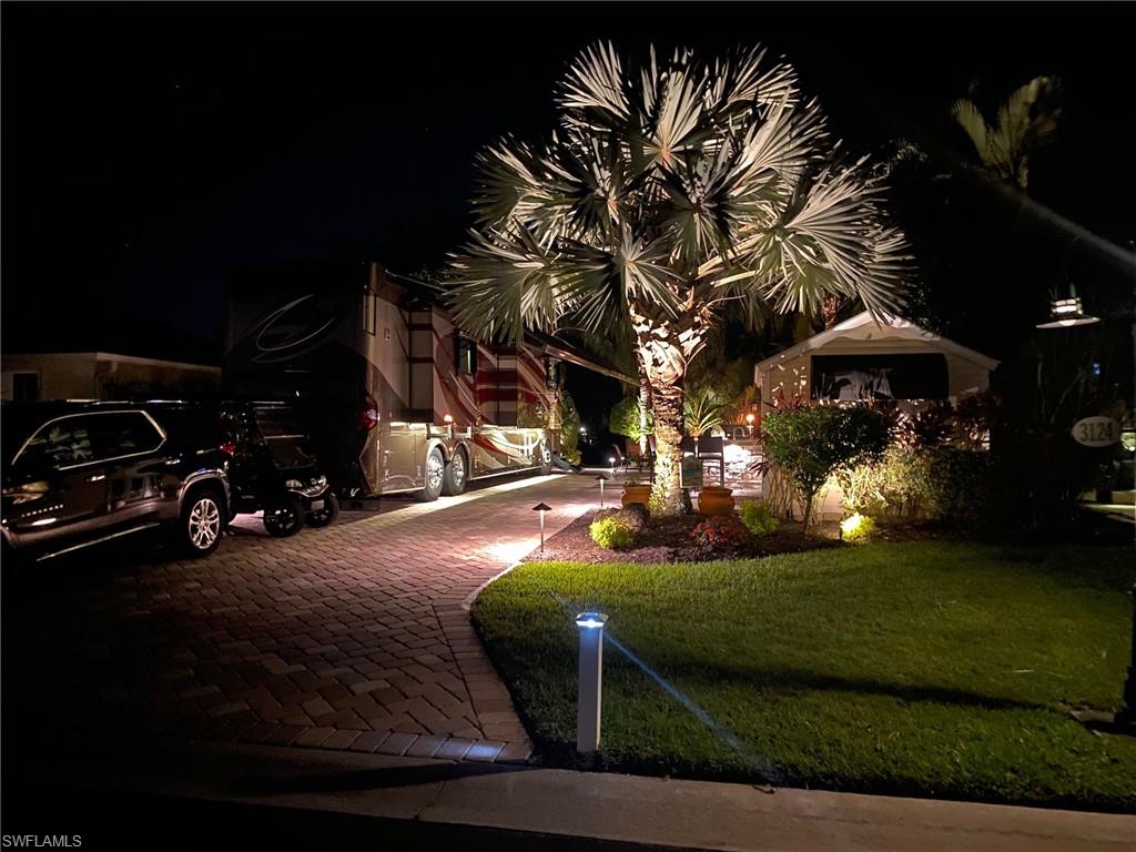 RIVERBEND MOTORCOACH RESORT - Land