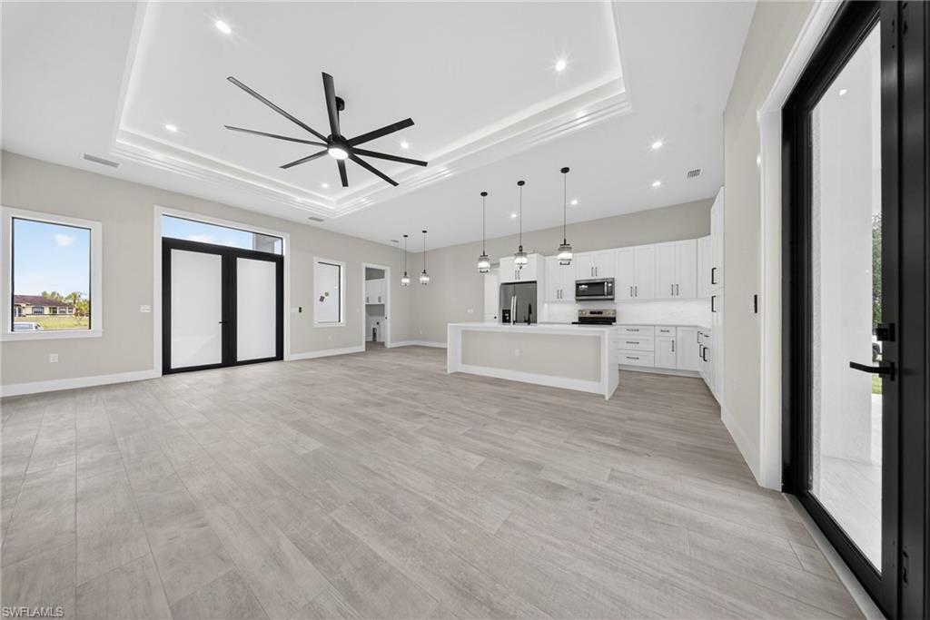 GOLDEN GATE ESTATES - Residential