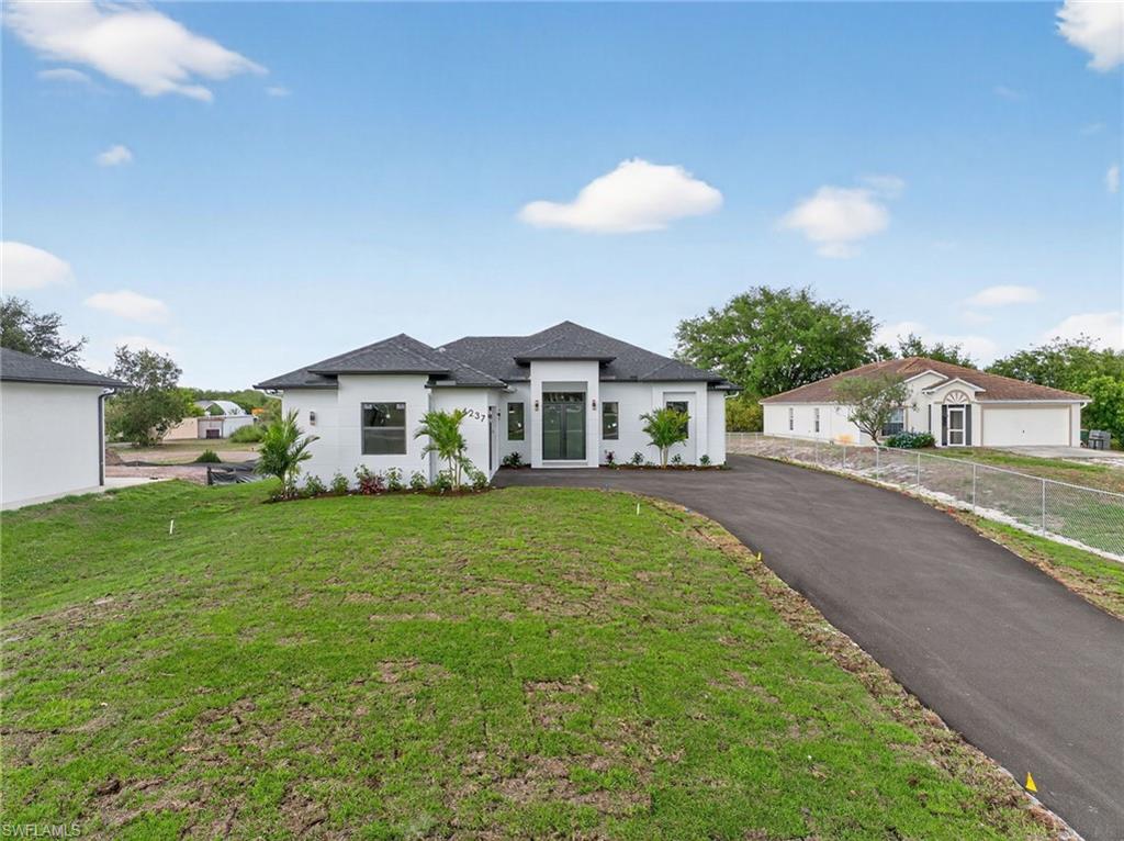 GOLDEN GATE ESTATES - Residential