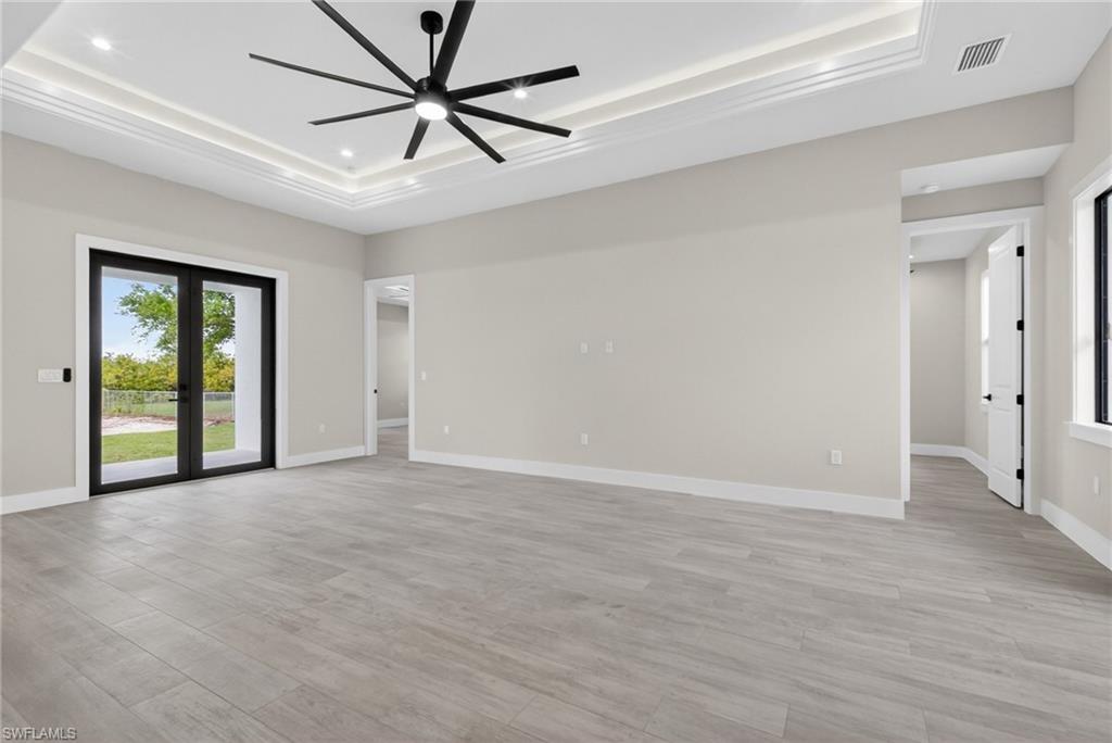 GOLDEN GATE ESTATES - Residential