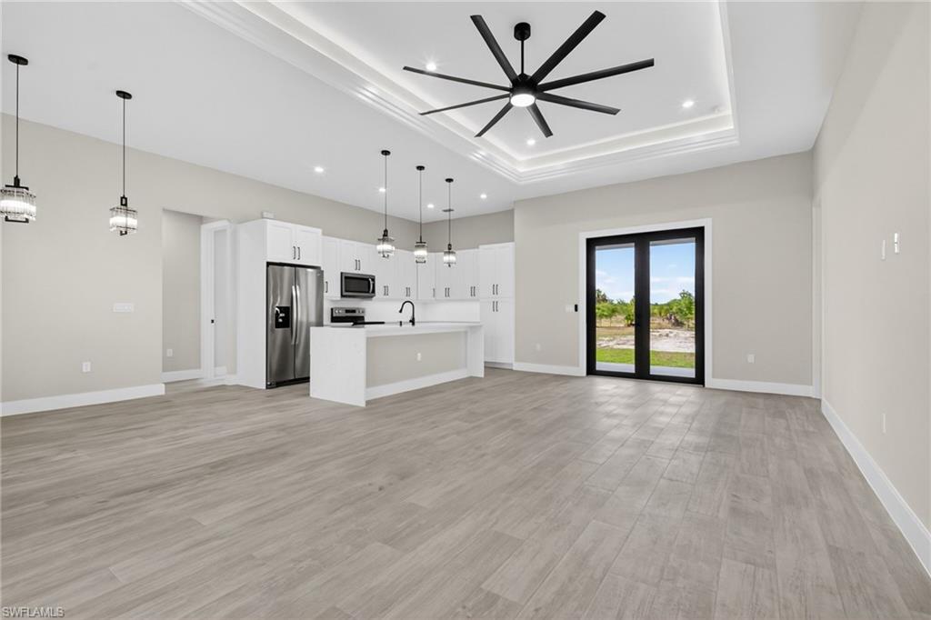 GOLDEN GATE ESTATES - Residential