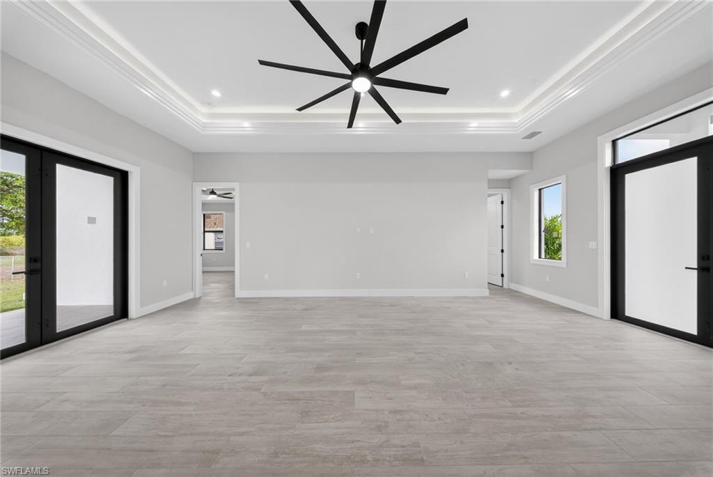 GOLDEN GATE ESTATES - Residential