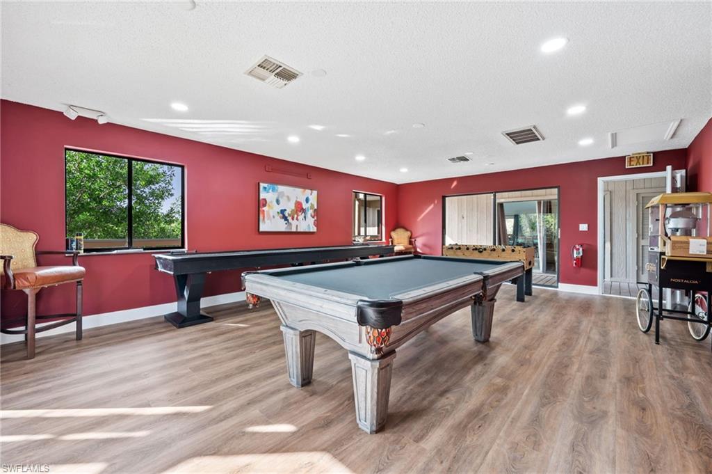 ISLAND PARK VILLAGE - Residential