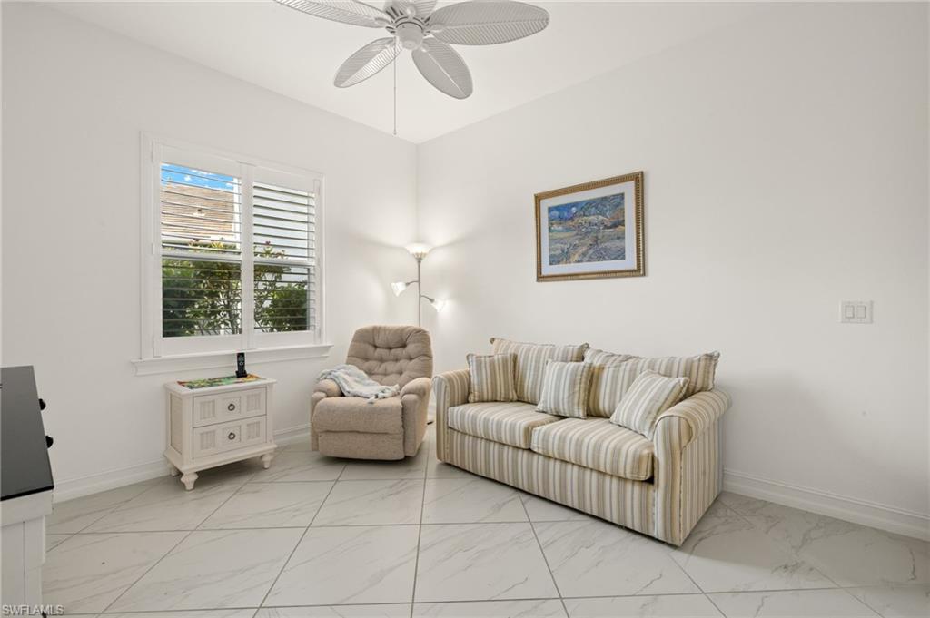 SAVANNAH LAKES - Residential