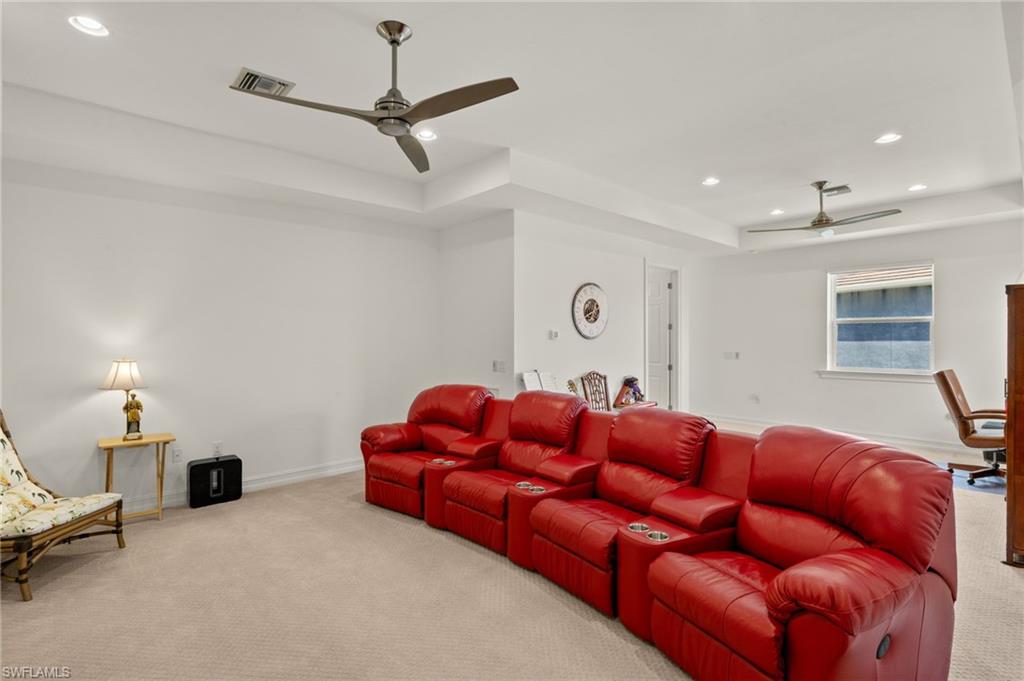 SAVANNAH LAKES - Residential