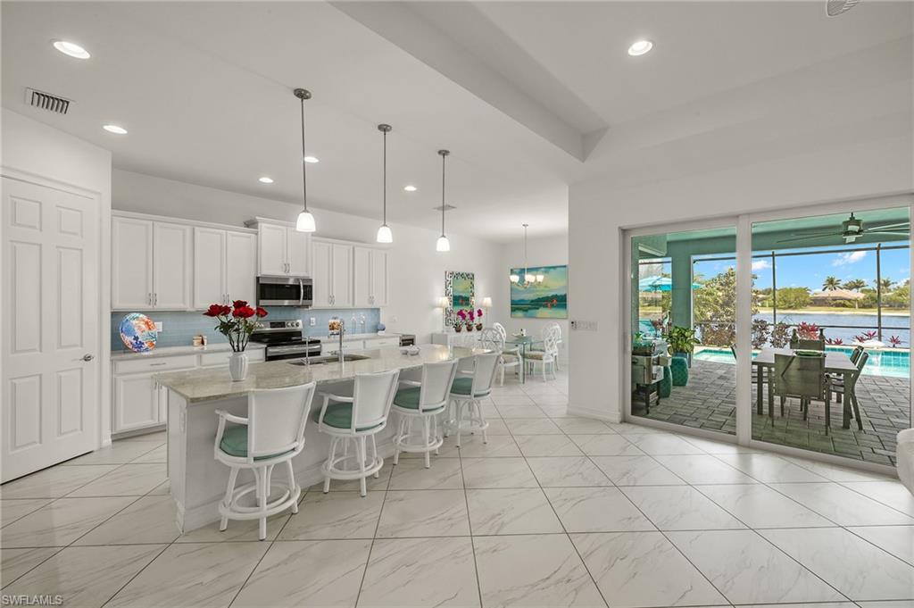 SAVANNAH LAKES - Residential