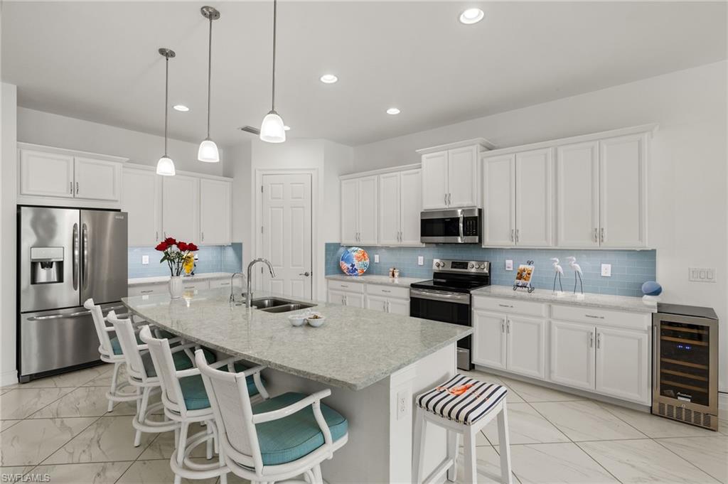 SAVANNAH LAKES - Residential