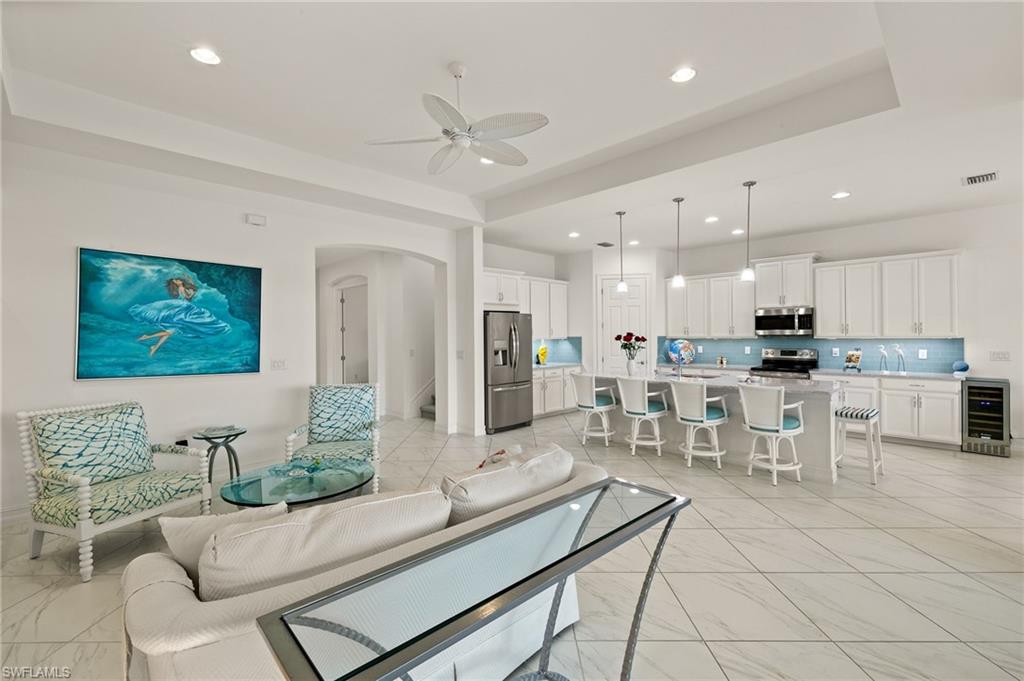 SAVANNAH LAKES - Residential