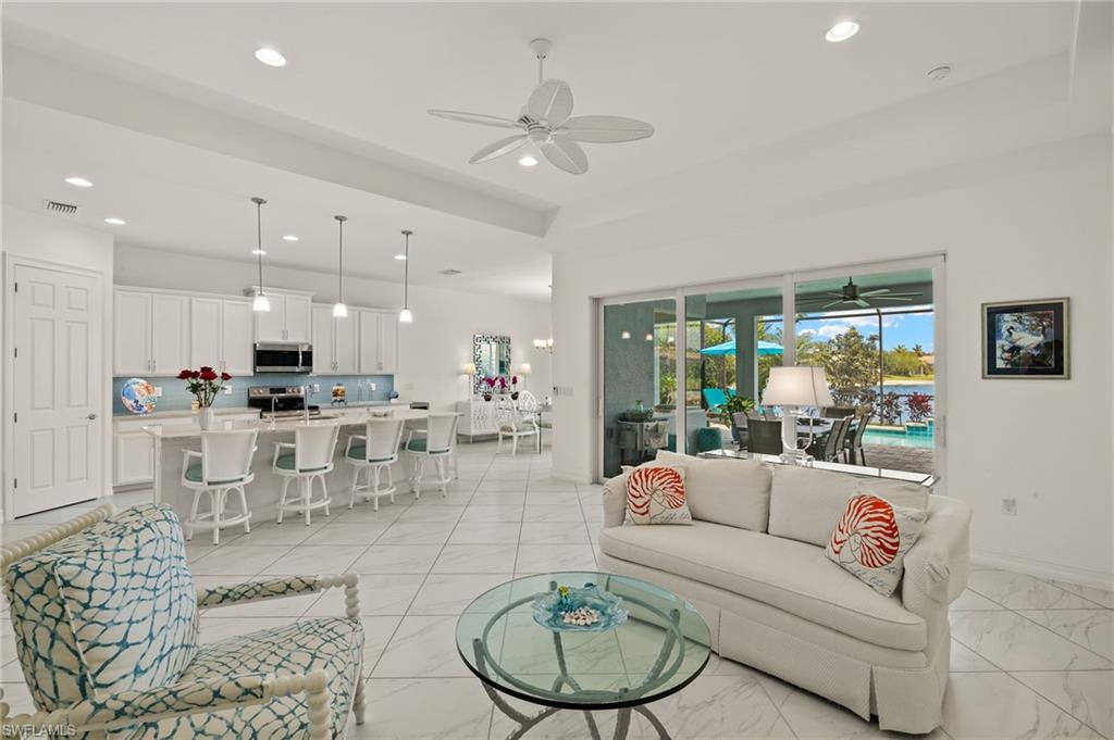 SAVANNAH LAKES - Residential