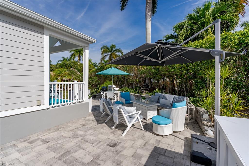 NAPLES MOTORCOACH RESORT - Land