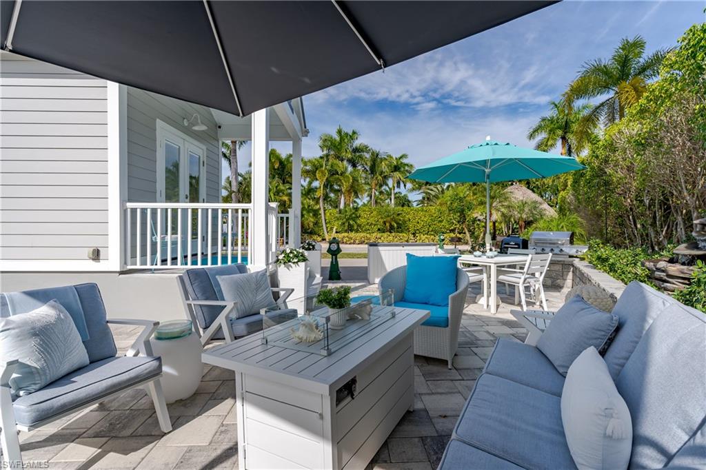 NAPLES MOTORCOACH RESORT - Land