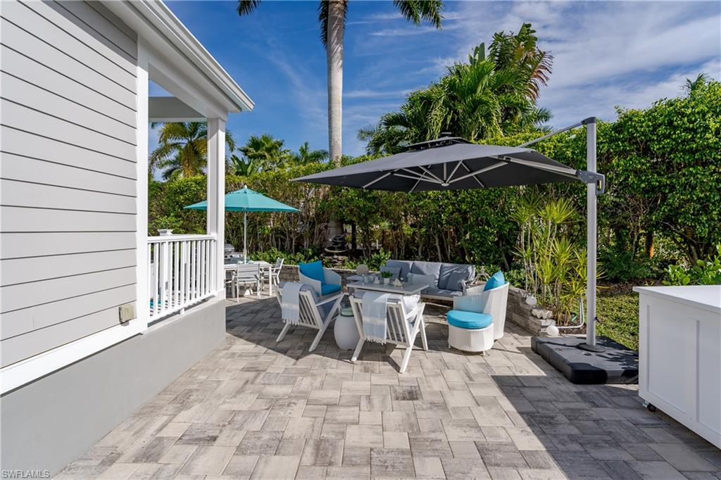 NAPLES MOTORCOACH RESORT - Land