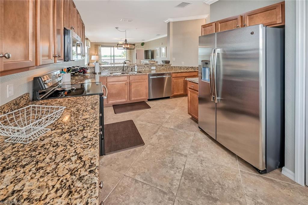 BONITA NATIONAL GOLF AND COUNTRY CLUB - Residential Lease