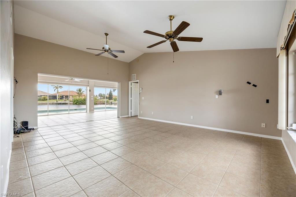 CAPE CORAL - Residential