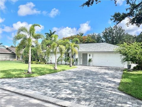 Photo of 2499 River Reach DR, NAPLES, FL 34104 (MLS # 225067601)