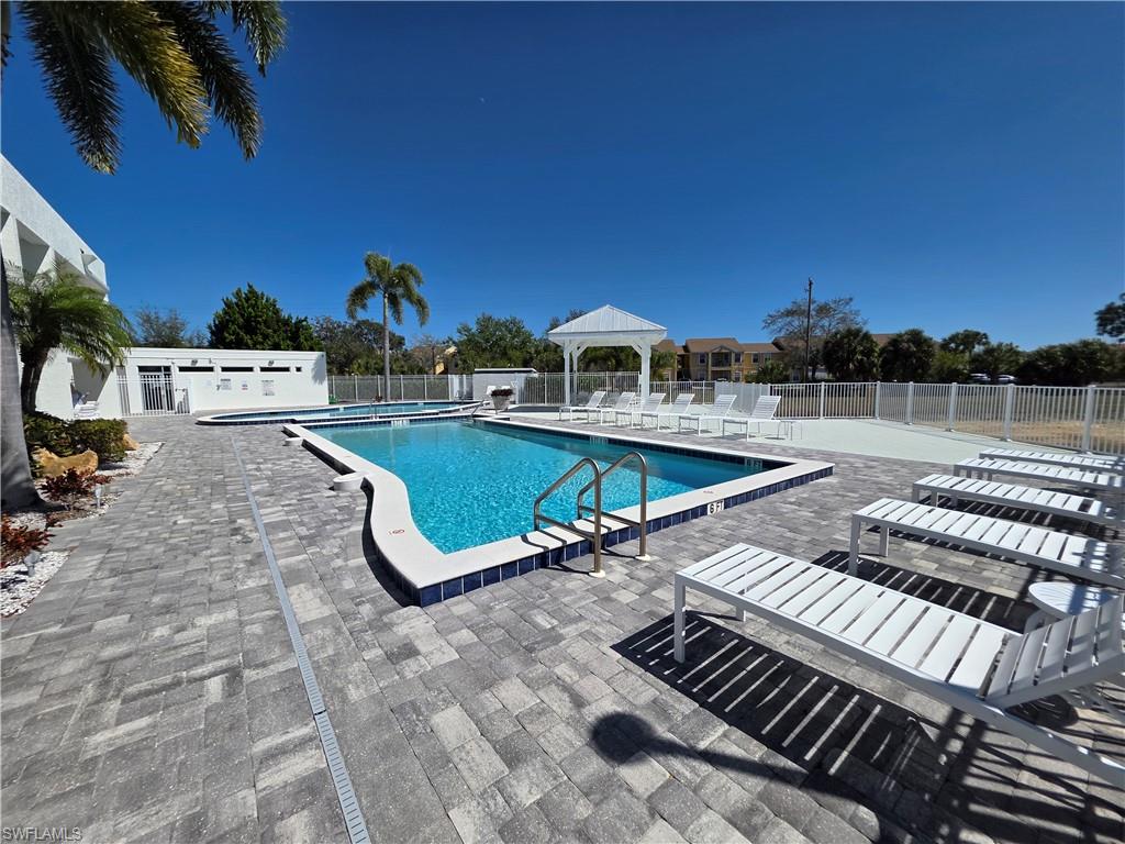 GRANADA LAKES - Residential