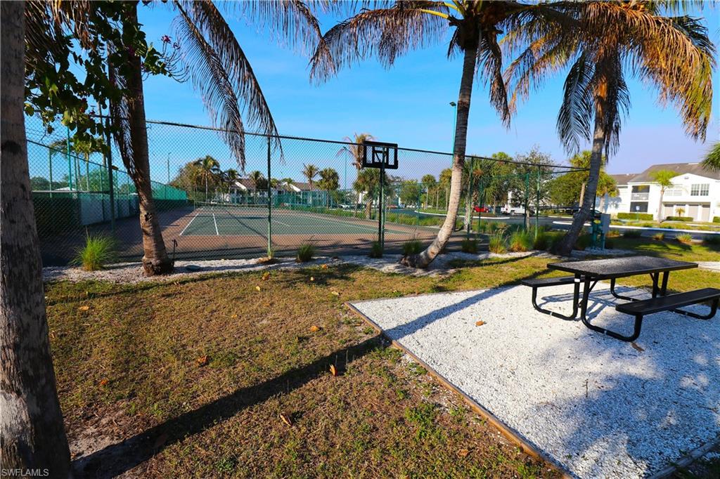 GRANADA LAKES - Residential