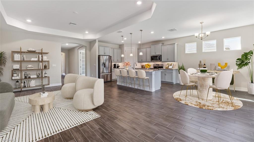 462 Spring Hill Lake LOOP