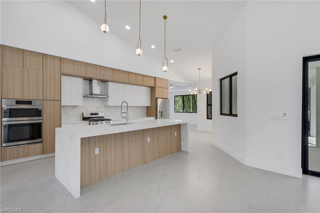 GOLDEN GATE ESTATES - Residential