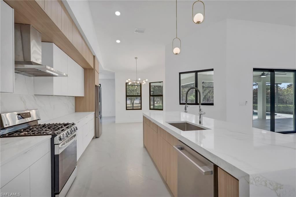 GOLDEN GATE ESTATES - Residential