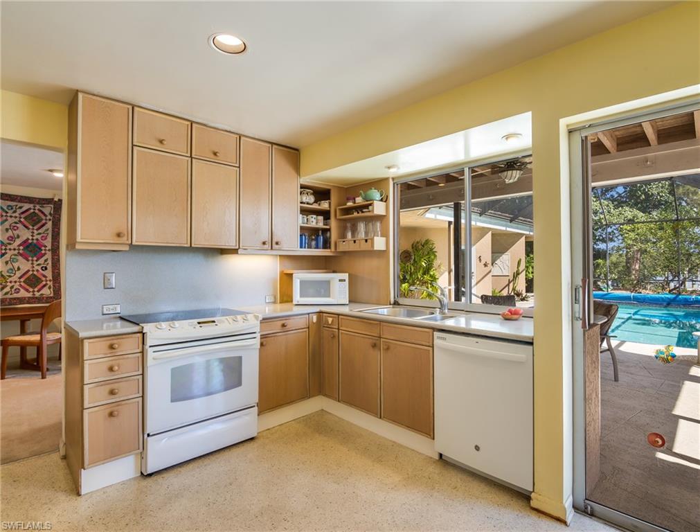 LAGUNA SHORES - Residential