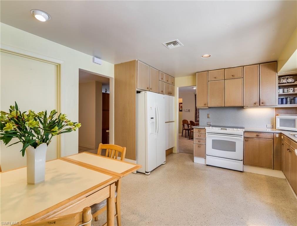 LAGUNA SHORES - Residential