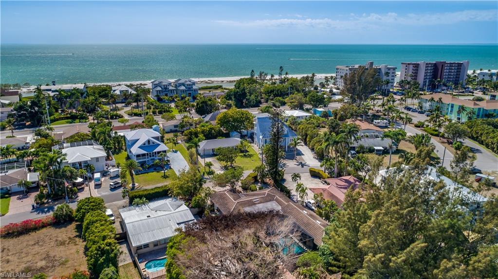 LAGUNA SHORES - Residential