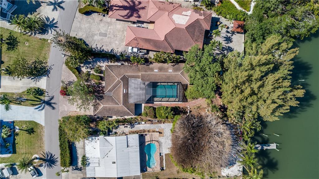 LAGUNA SHORES - Residential