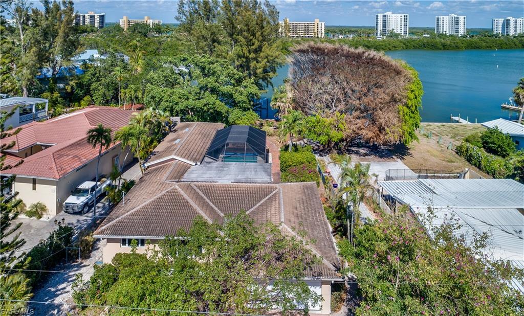 LAGUNA SHORES - Residential