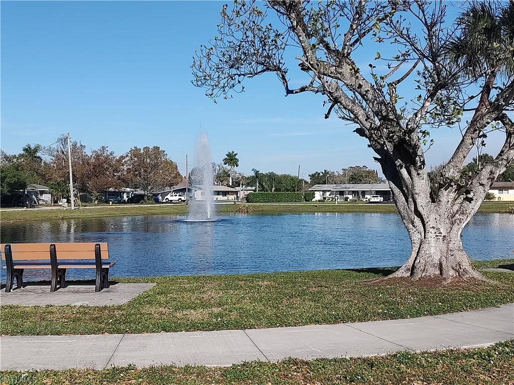 COLONIAL MANOR - Residential