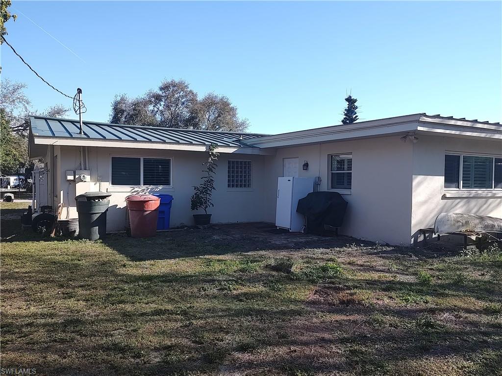 COLONIAL MANOR - Residential