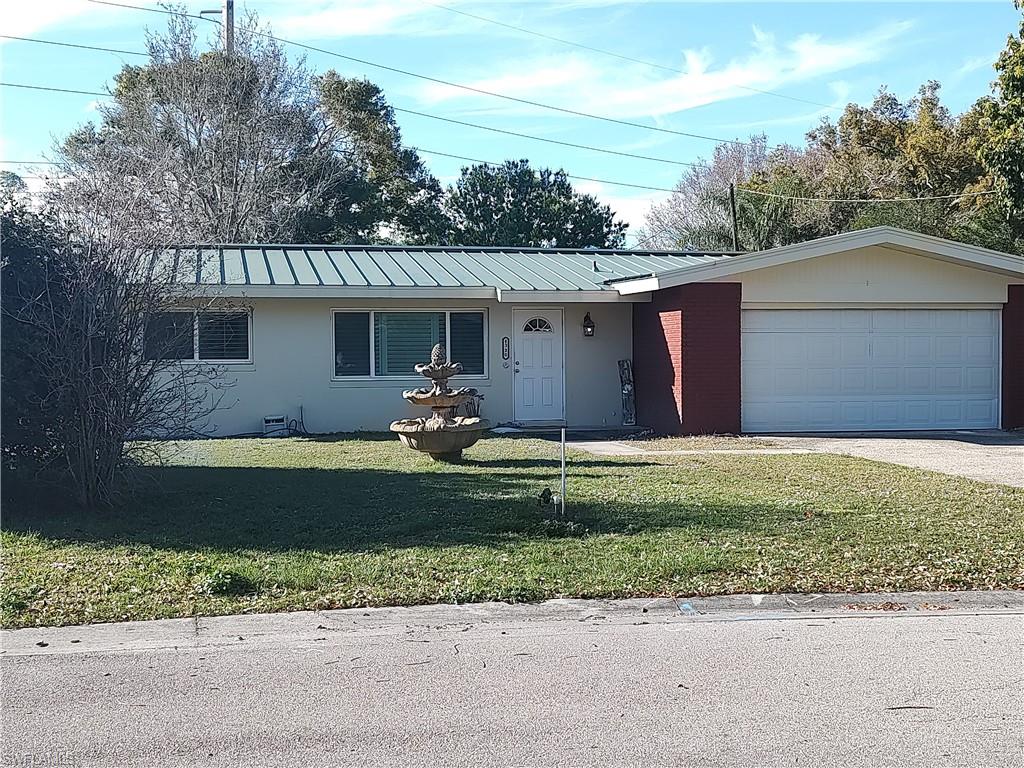 COLONIAL MANOR - Residential