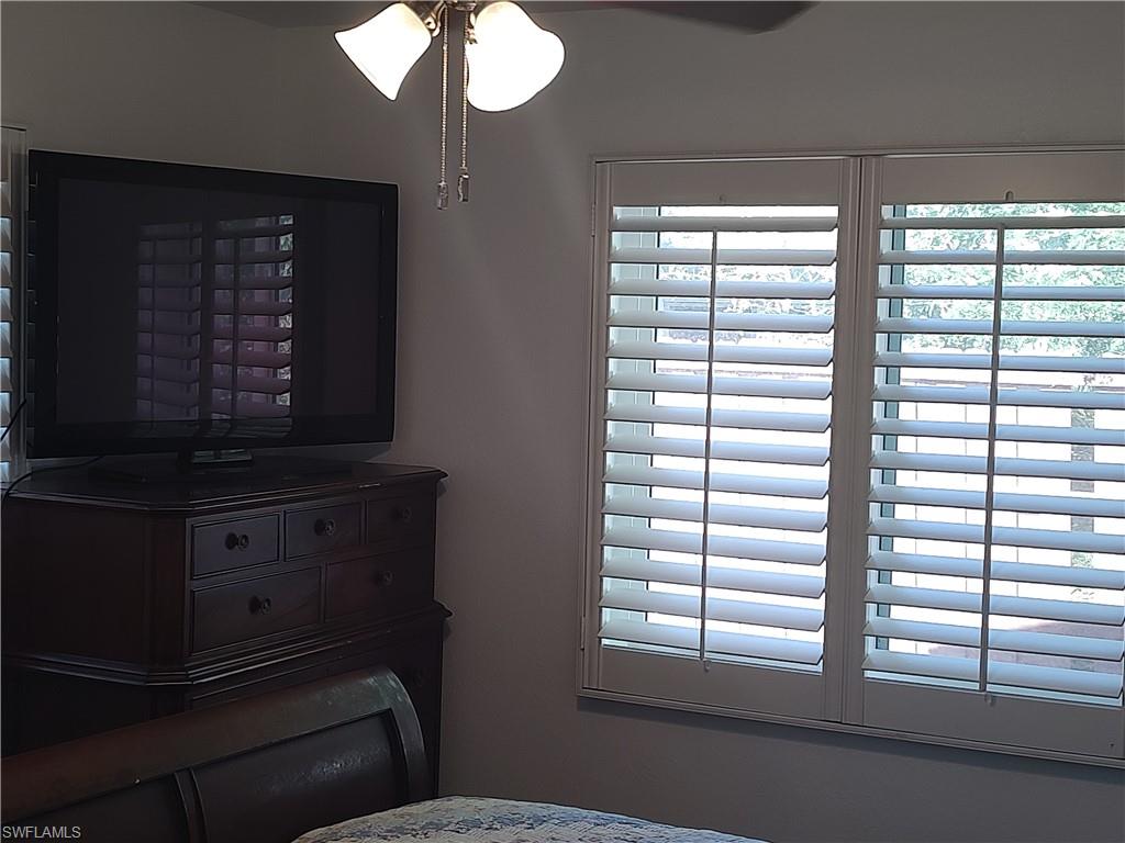 COLONIAL MANOR - Residential