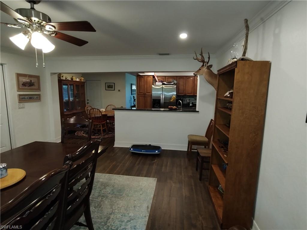 COLONIAL MANOR - Residential