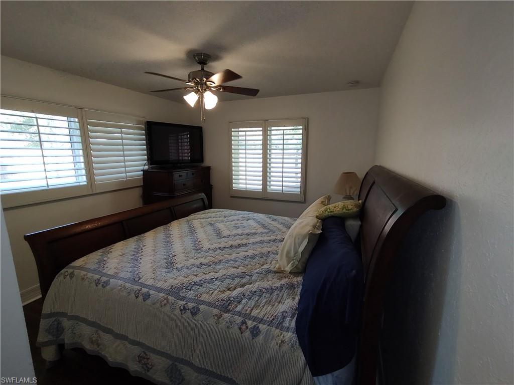 COLONIAL MANOR - Residential