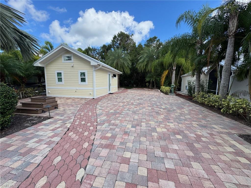 RIVERBEND MOTORCOACH RESORT - Land