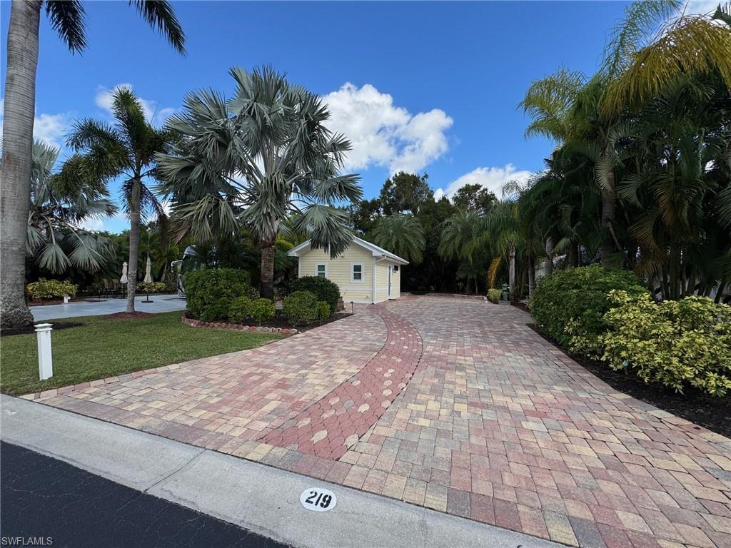 RIVERBEND MOTORCOACH RESORT - Land